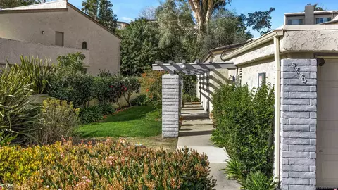 8770 Caminito Sueno, La Jolla, CA 92037 photo 2