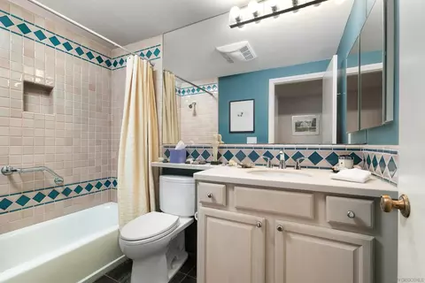 8770 Caminito Sueno, La Jolla, CA 92037 photo 24