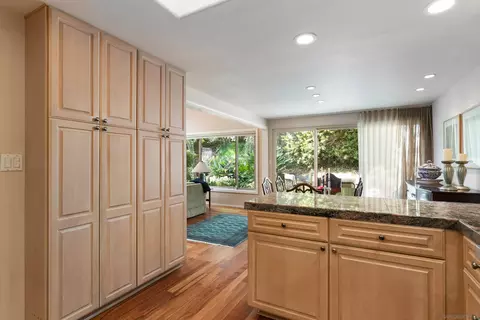 8770 Caminito Sueno, La Jolla, CA 92037 photo 13
