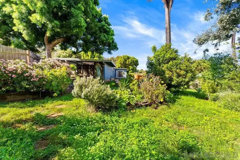 Exterior - 2820 Hidden Valley Rd, La Jolla, CA 92037 photo 9 of 10