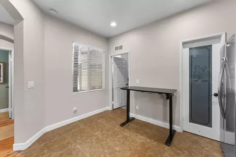 Entry Way - 625 Sumner Way #4, Oceanside, CA 92058 photo 2 of 3