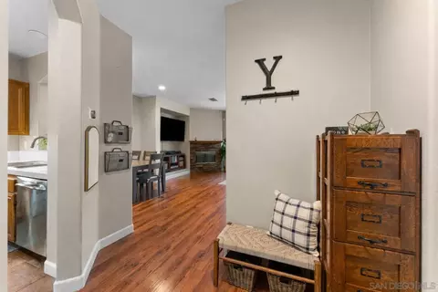 Entry Way - 625 Sumner Way #4, Oceanside, CA 92058 photo 1 of 3