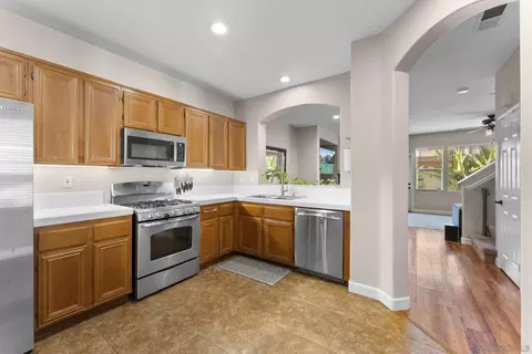 Kitchen - 625 Sumner Way #4, Oceanside, CA 92058 photo 2 of 2