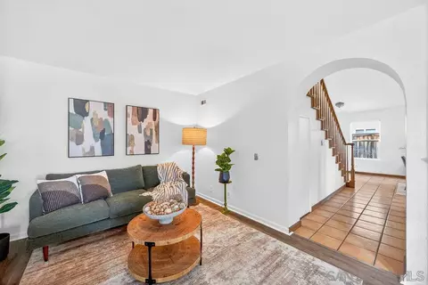 Living - 31218 Comotilo Ct, Temecula, CA 92592 photo 5 of 5