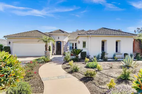 25440 Rue Lausanne, Escondido, CA 92026