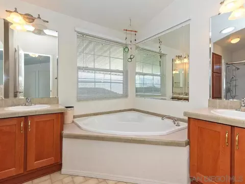 Bath - 9500 Harritt Rd #31, Lakeside, CA 92040 photo 2 of 3