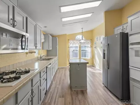Kitchen - 9500 Harritt Rd #31, Lakeside, CA 92040 photo 1 of 5