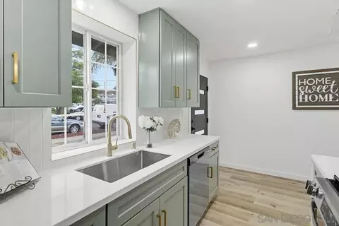 8402 Lockland Ct, Spring Valley, CA 91977 photo 9