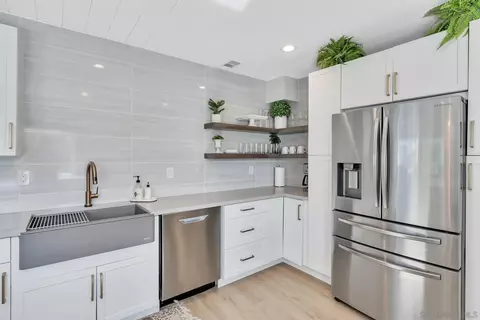Kitchen - 50 Montego Ct, Coronado, CA 92118 photo 4 of 6