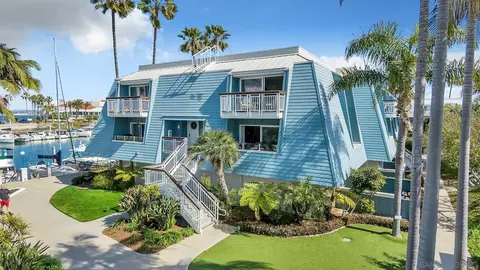 Exterior - 50 Montego Ct, Coronado, CA 92118 photo 5 of 9
