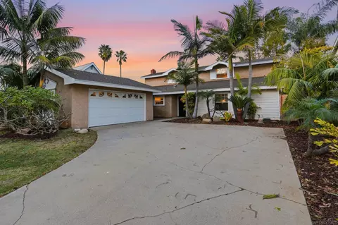 1806 Stewart St, Oceanside, CA 92054