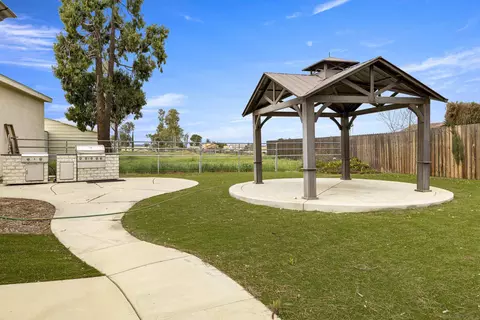 Exterior - 12730 8th St, Yucaipa, CA 92399 photo 4 of 7