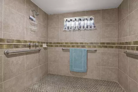 Bath - 12730 8th St, Yucaipa, CA 92399 photo 3 of 6