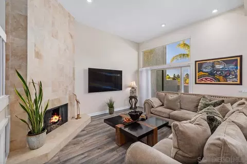 6770 Caminito Del Greco, San Diego, CA 92120