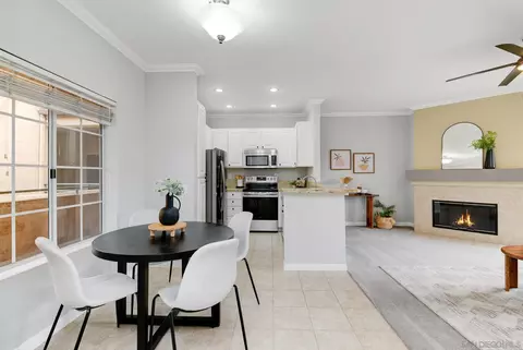 2050 Camino De La Reina #306, San Diego, CA 92108