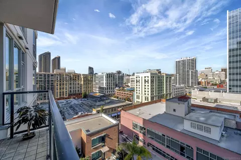 325 7th Ave #808, San Diego, CA 92101