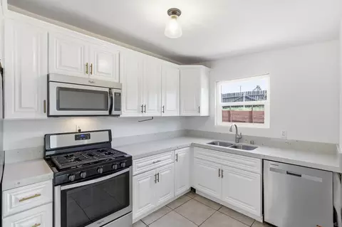 Kitchen - 9241 Bloomdale St, Santee, CA 92071 photo 5 of 6