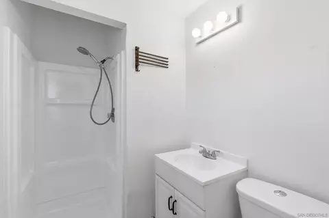 Bath - 9241 Bloomdale St, Santee, CA 92071 photo 1 of 2