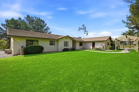 Exterior - 15976 Eagle View Ln, Valley Center, CA 92082 photo 5 of 12