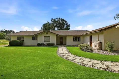 Exterior - 15976 Eagle View Ln, Valley Center, CA 92082 photo 6 of 12