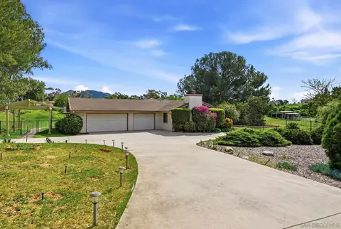 Exterior - 15976 Eagle View Ln, Valley Center, CA 92082 photo 2 of 12