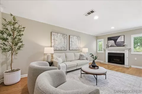 Living - 13619 Sycamore Tree Ln, Poway, CA 92064 photo 4 of 9