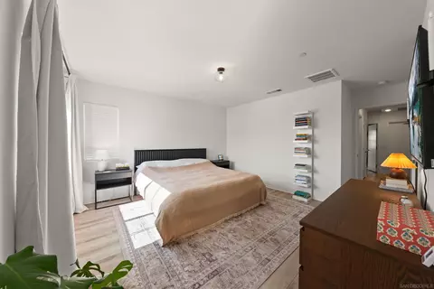 Bedroom - 303 Citrine Trl, Fallbrook, CA 92028 photo 4 of 5