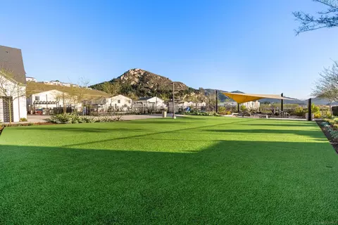 Exterior - 303 Citrine Trl, Fallbrook, CA 92028 photo 12 of 15