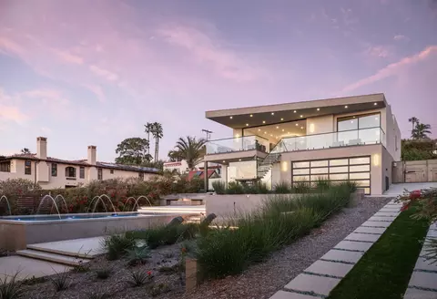Exterior - 147 S Rios Ave, Solana Beach, CA 92075 photo 9 of 10