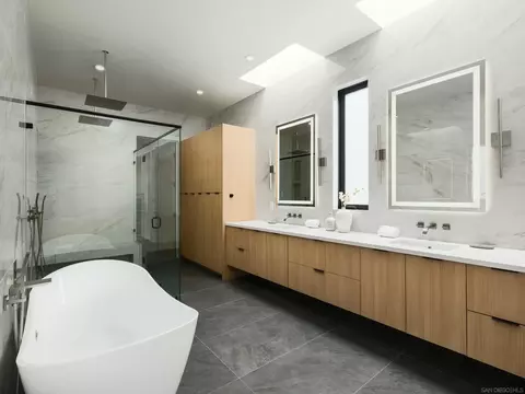 Bath - 147 S Rios Ave, Solana Beach, CA 92075 photo 1 of 5
