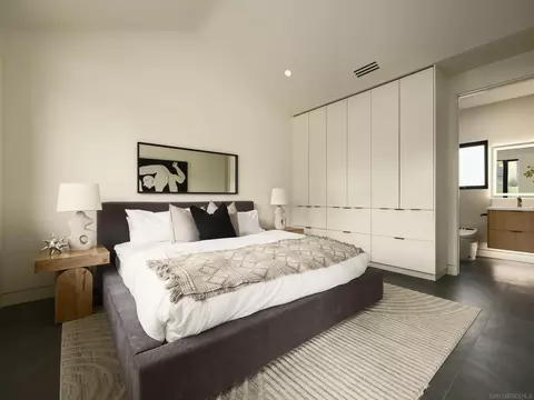 Bedroom - 147 S Rios Ave, Solana Beach, CA 92075 photo 4 of 6