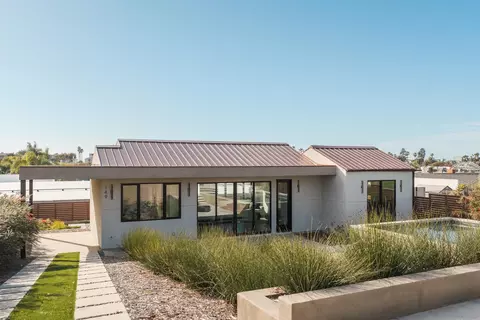 Exterior - 147 S Rios Ave, Solana Beach, CA 92075 photo 6 of 10