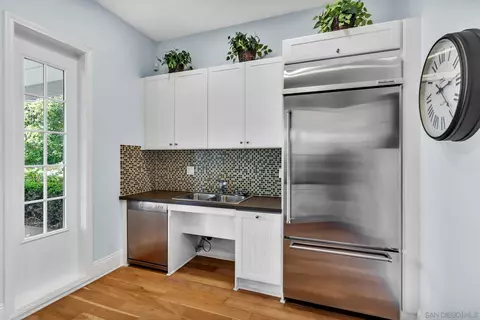 Kitchen - 4307 Star Path Way #1, Oceanside, CA 92056 photo 5 of 6