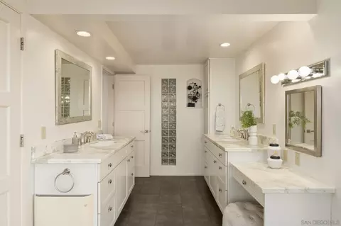 Bath - 2165 Balboa Ave, Del Mar, CA 92014 photo 4 of 7