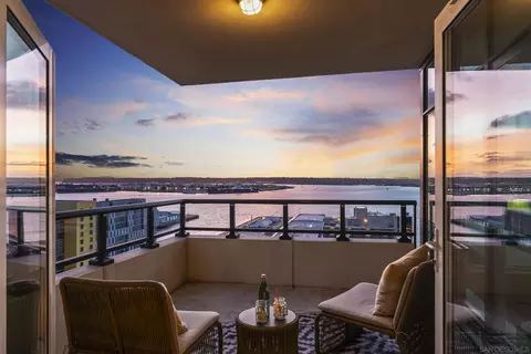 1205 Pacific Hwy #2106, San Diego, CA 92101