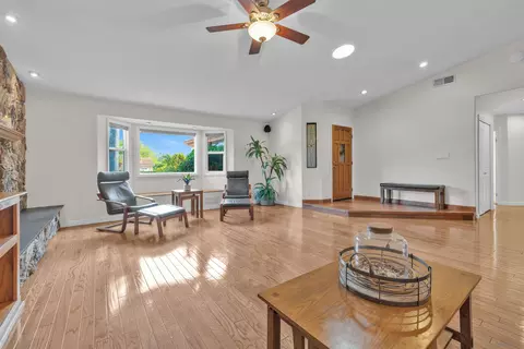 Living - 23540 Oriente Way, Ramona, CA 92065 photo 4 of 4