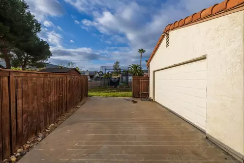 Exterior - 23540 Oriente Way, Ramona, CA 92065 photo 13 of 23