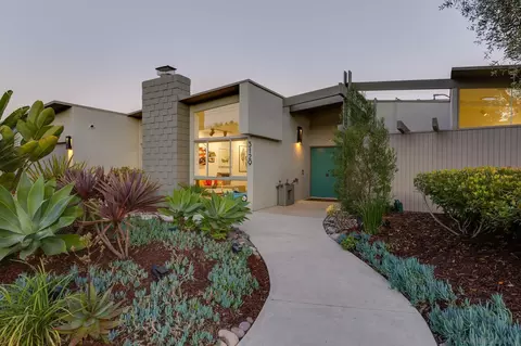 Exterior - 3129 Bremerton Pl, La Jolla, CA 92037 photo 3 of 8
