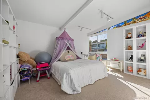 Bedroom - 3129 Bremerton Pl, La Jolla, CA 92037 photo 2 of 3