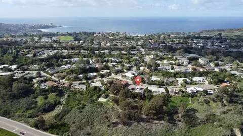 View/Area - 3129 Bremerton Pl, La Jolla, CA 92037 photo 3 of 5