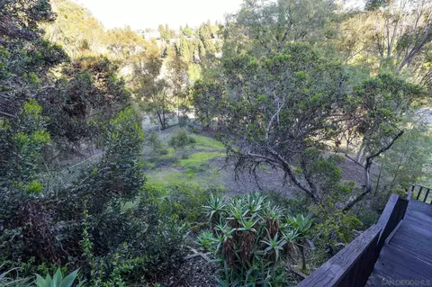 Exterior - 3129 Bremerton Pl, La Jolla, CA 92037 photo 6 of 8
