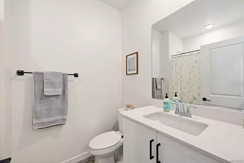 Bath - 35158 Orchard Trl, Fallbrook, CA 92028 photo 1 of 4
