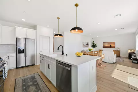 Kitchen - 35158 Orchard Trl, Fallbrook, CA 92028 photo 3 of 4