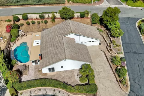 View/Area - 17240 Cuvee Ct, Poway, CA 92064 photo 12 of 19