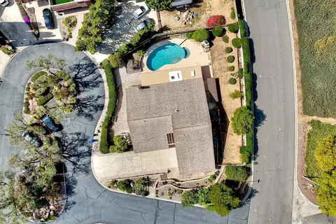 View/Area - 17240 Cuvee Ct, Poway, CA 92064 photo 3 of 19
