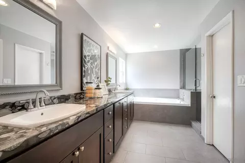 Bath - 17240 Cuvee Ct, Poway, CA 92064 photo 1 of 4