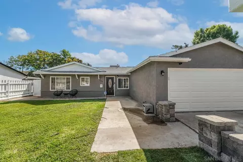 465 Parkbrook St, Spring Valley, CA 91977 photo 4
