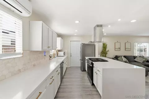 465 Parkbrook St, Spring Valley, CA 91977 photo 17