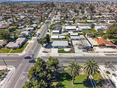 695 S Santa Fe, Hemet, CA 92543