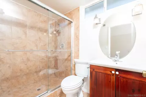 Bath - 11368 Squamish Rd, San Diego, CA 92126 photo 5 of 5